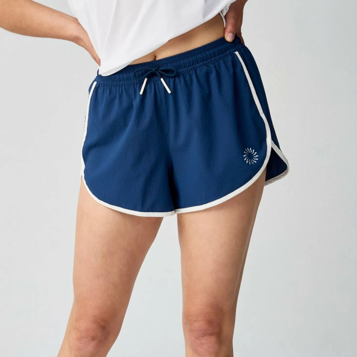 Movement 3" Dolphin Damen Shorts