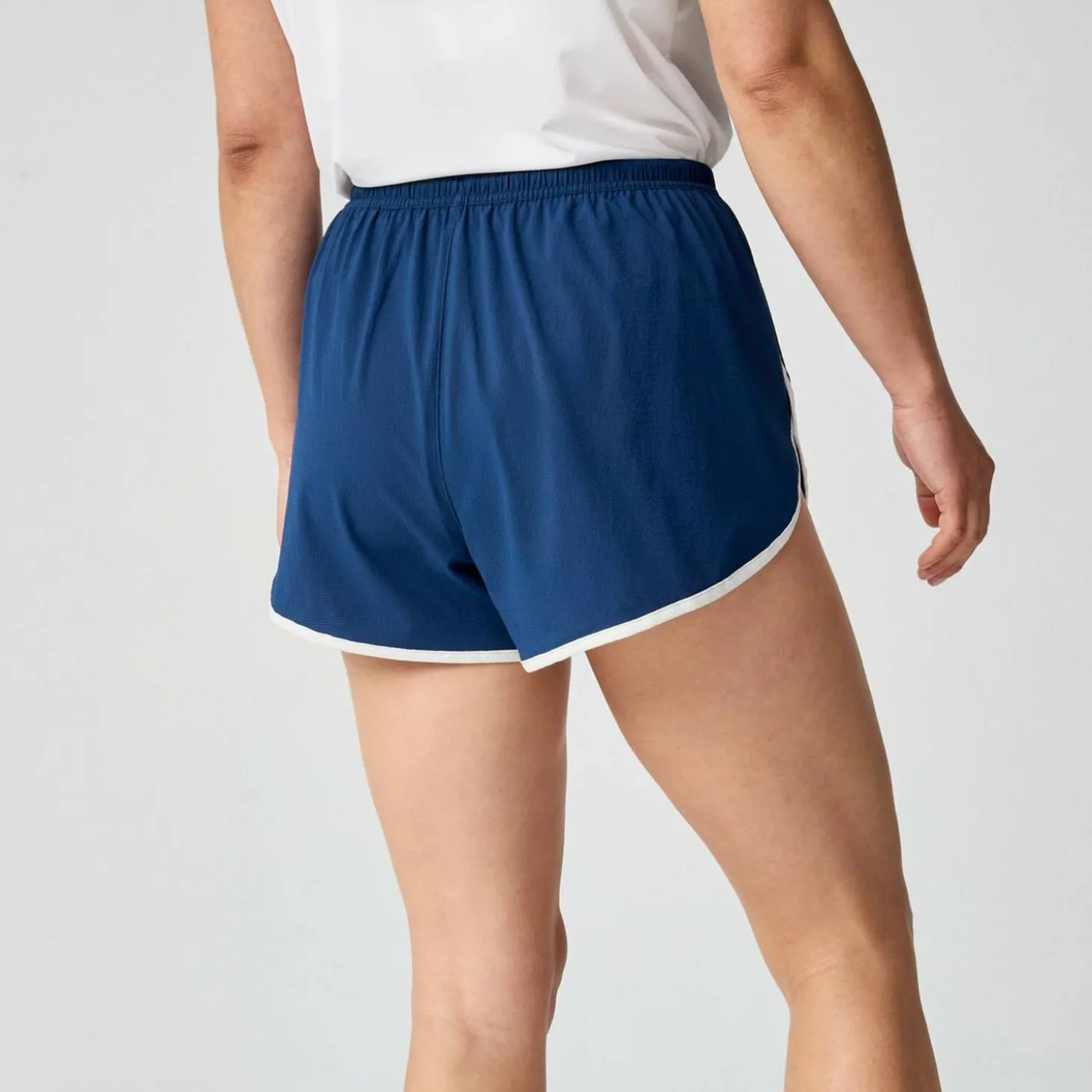 Movement 3" Dolphin Damen Shorts