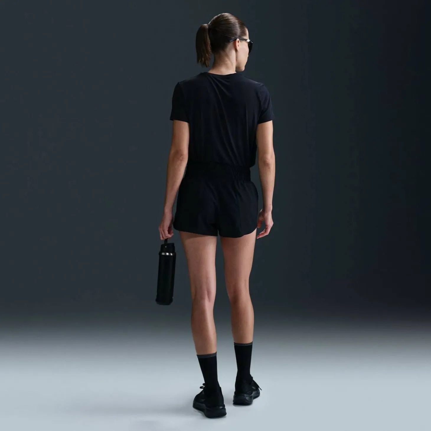 One Dri-Fit Mid-Rise-Lined Damen Shorts