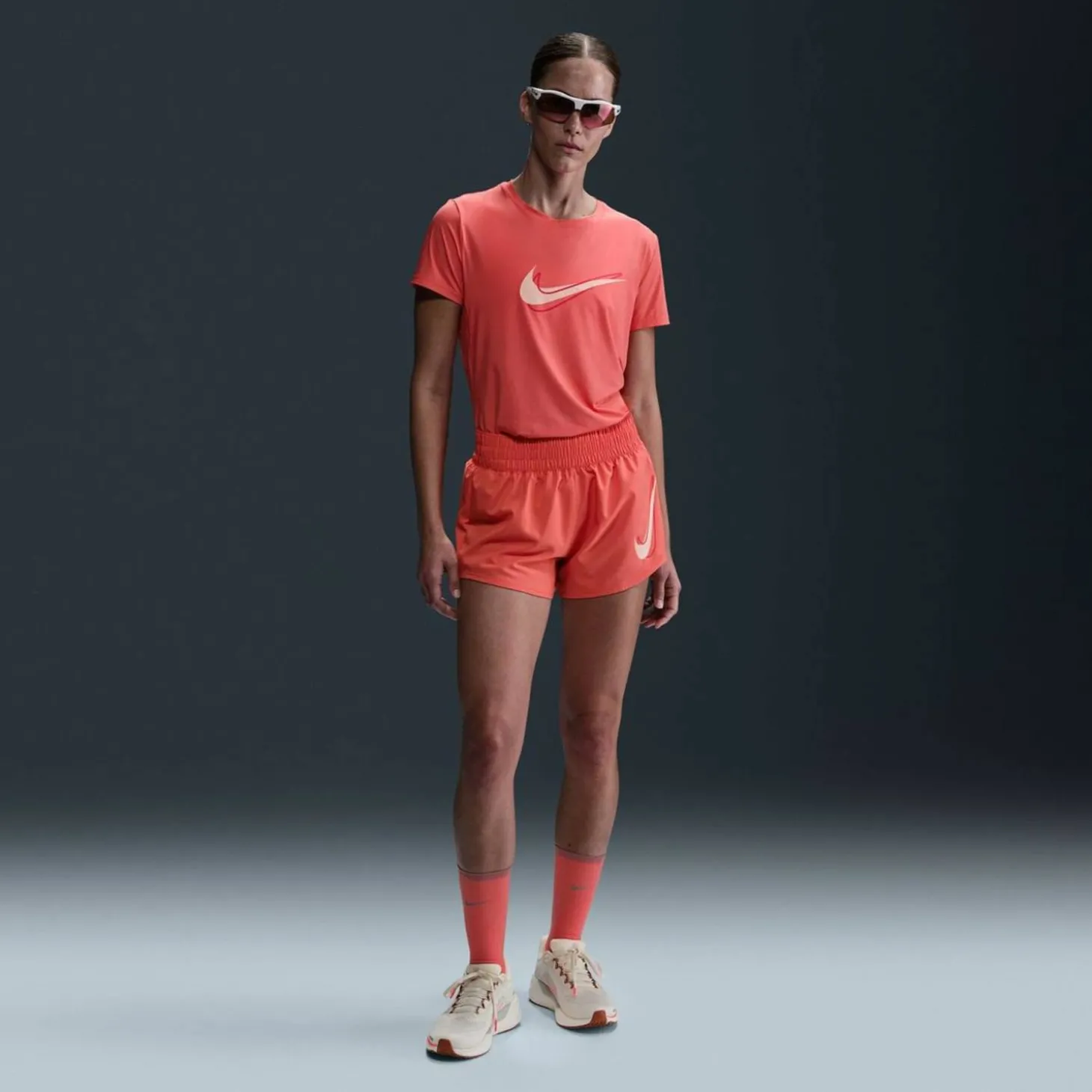 One Dri-Fit Mid-Rise-Lined Damen Shorts