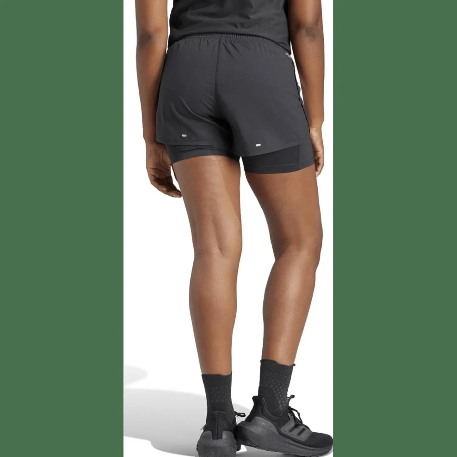 Own the Run 3-Streifen 2-in-1 Damen Shorts