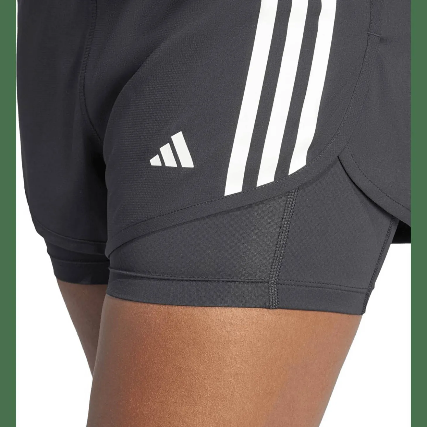 Own the Run 3-Streifen 2-in-1 Damen Shorts