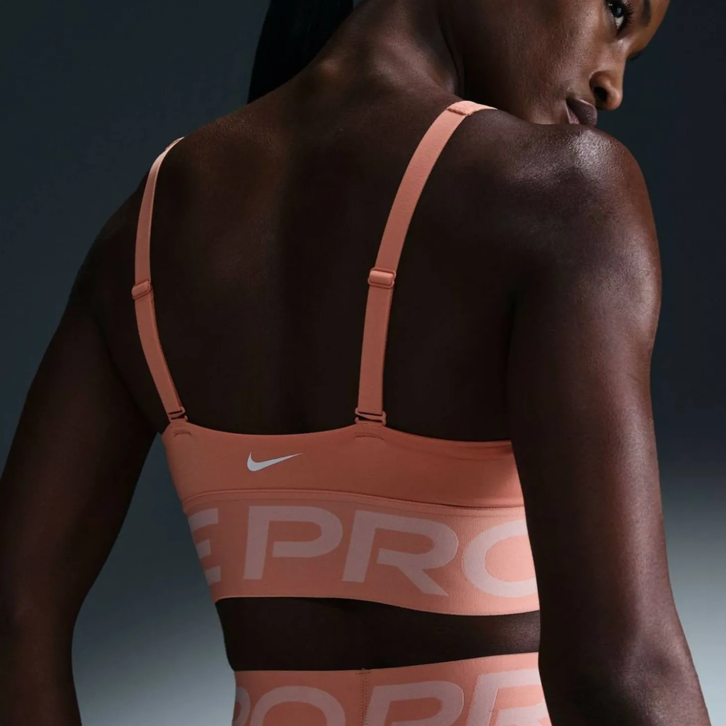 Pro Indy Plunge Medium-Support Padded Damen T-Shirt