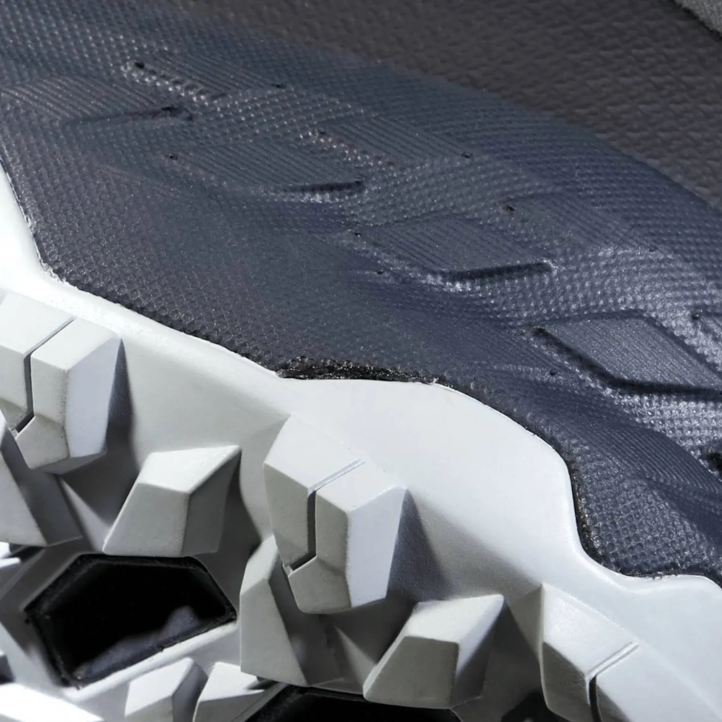 Sertig II Mid GTX Damen Multifunktionsschuhe