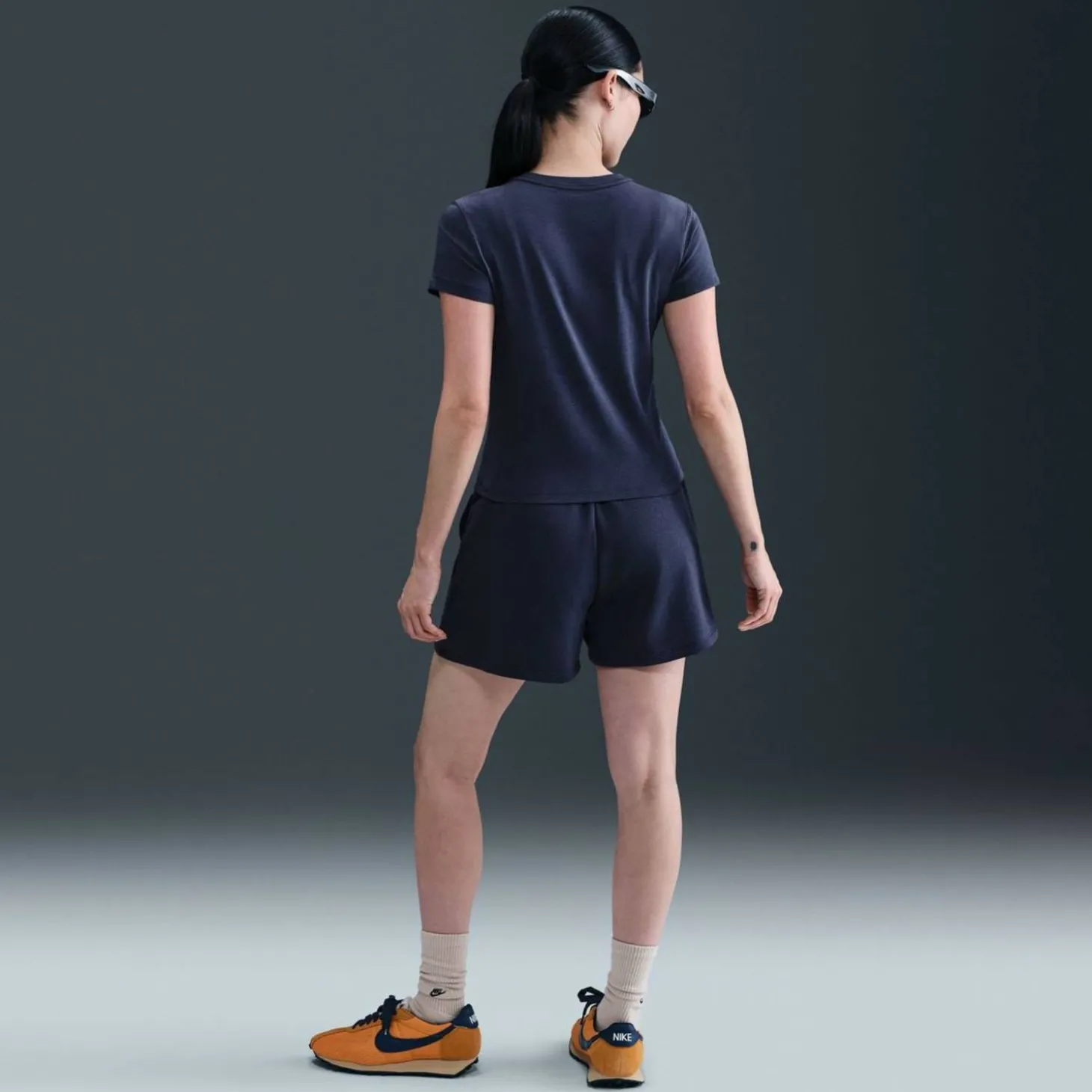 Sportswear Chill Terry Mid-Rise 4" French Terry Damen Shorts