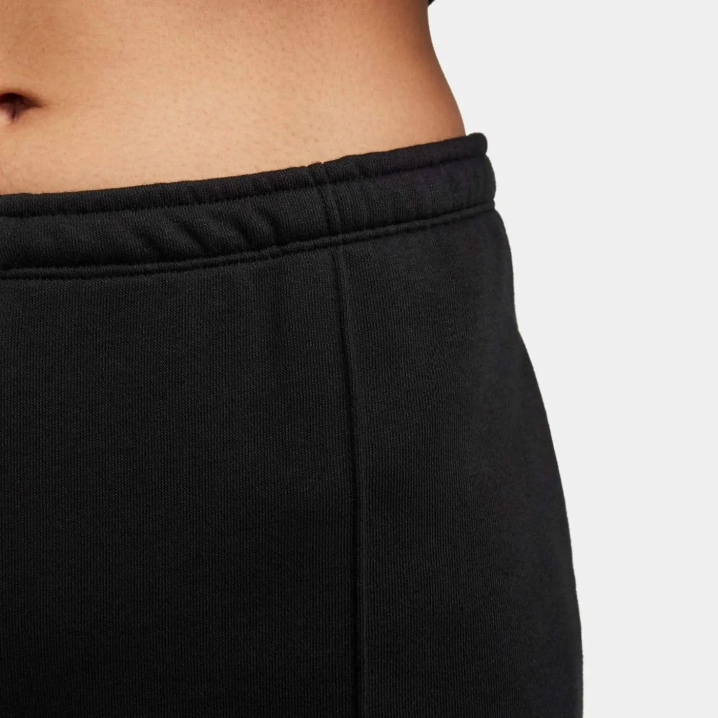 Sportswear Chill Terry Slim High-Waisted French Terry 2" Damen Shorts