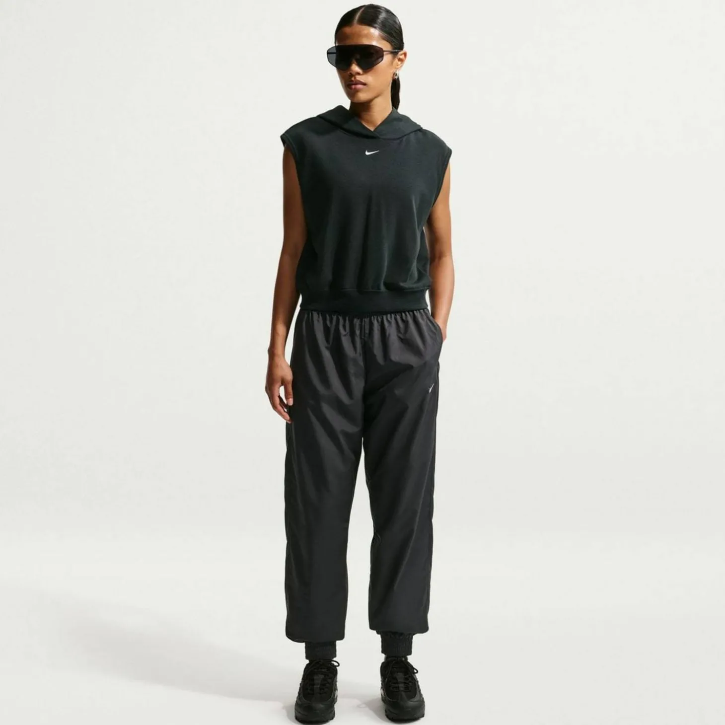 Sportswear Classic Wovens UV Protection Mid-Rise Loose Damen Jogginghose