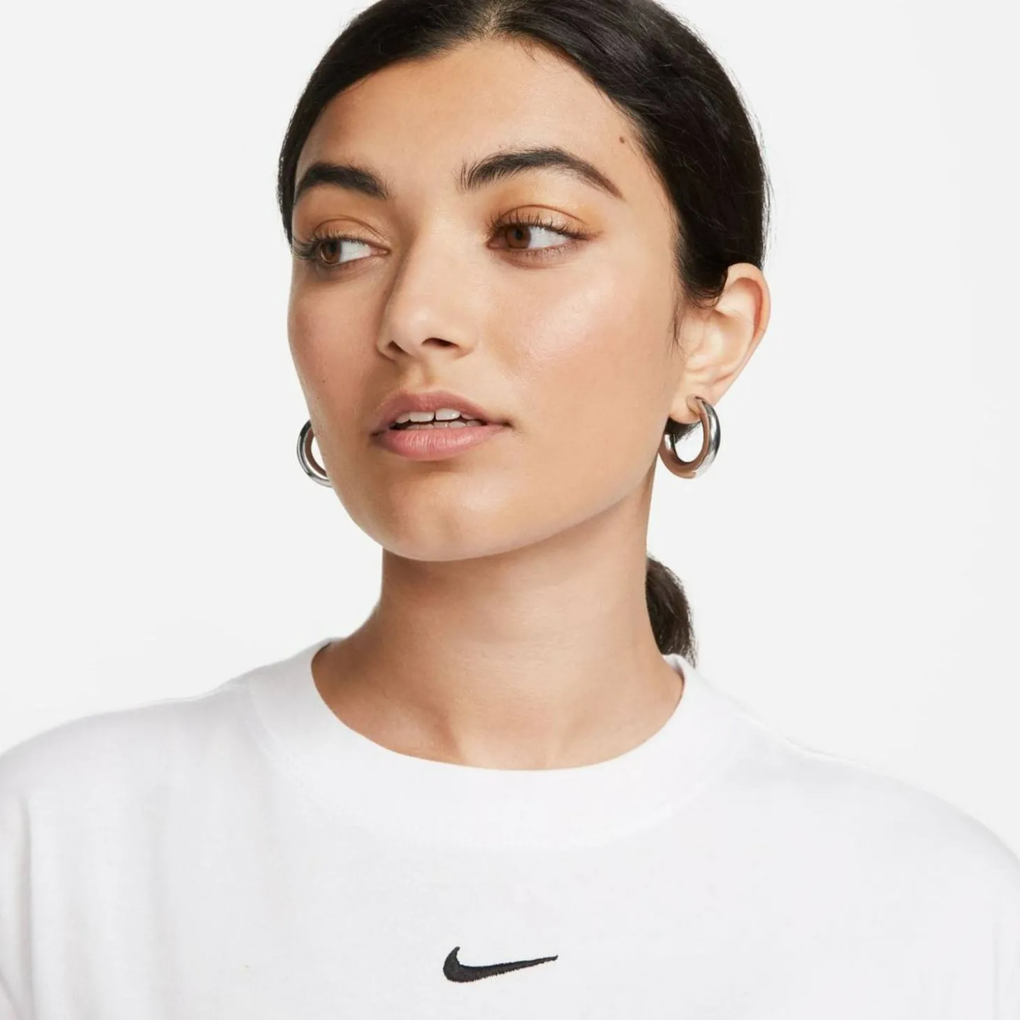 Sportswear Essential Damen T-Shirt