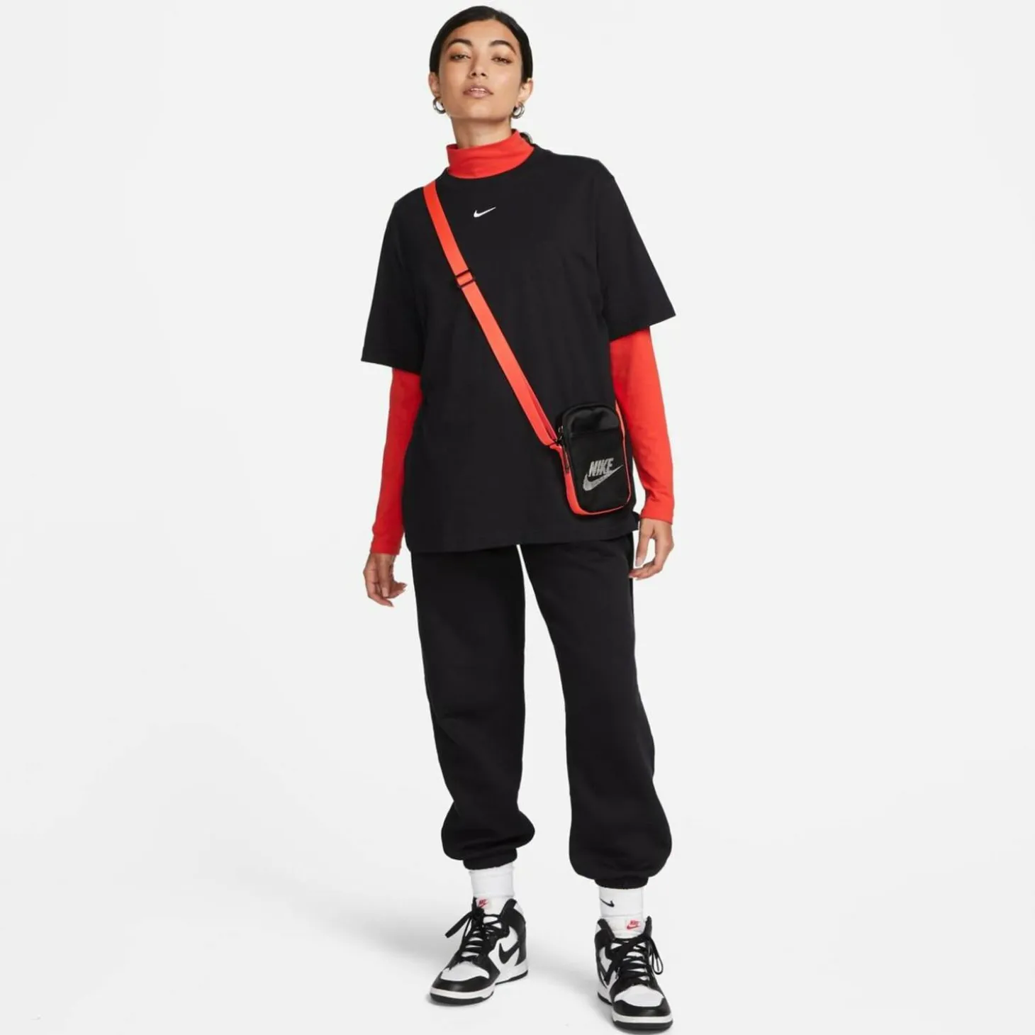 Sportswear Essential Damen T-Shirt