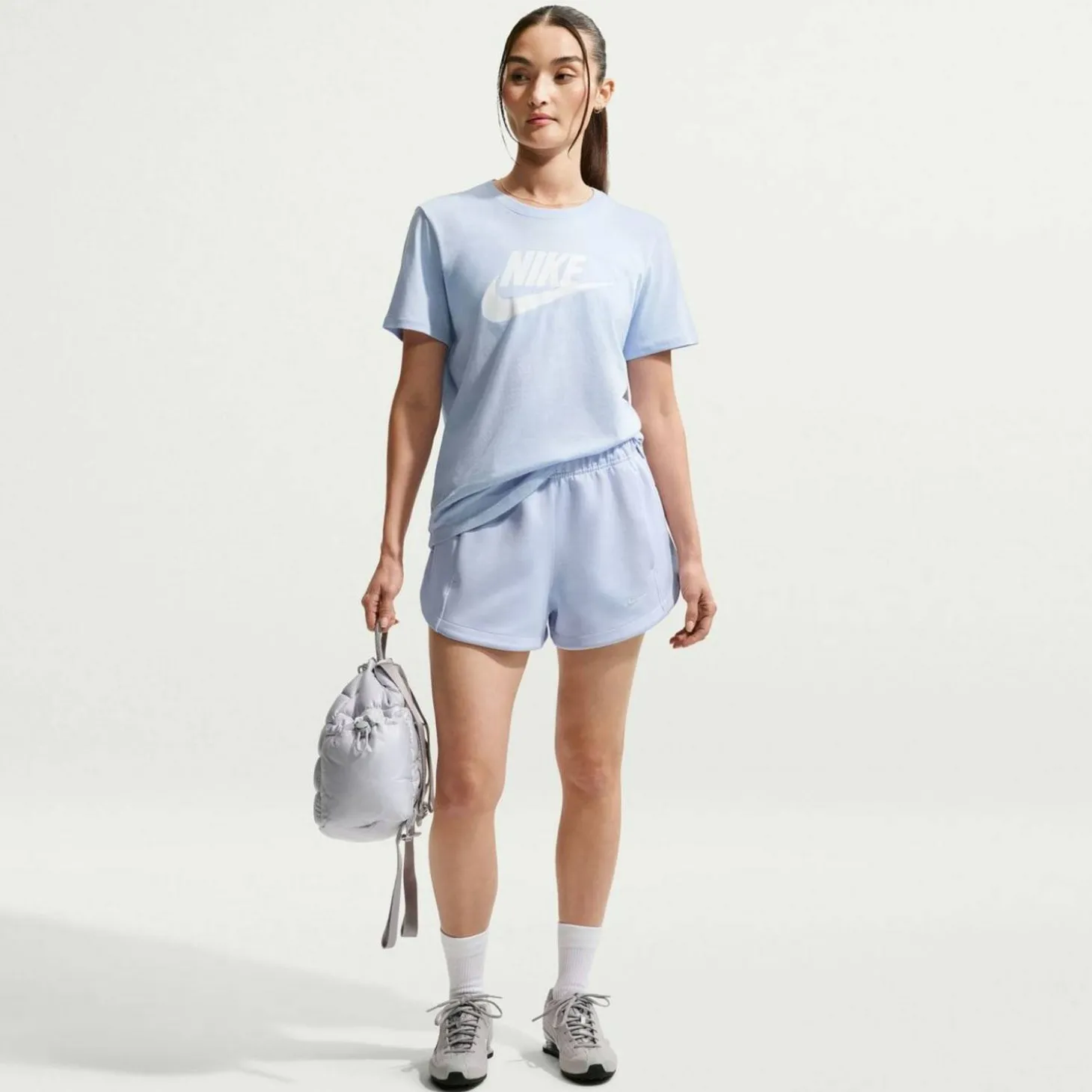 Sportswear Essentials Logo Damen T-Shirt