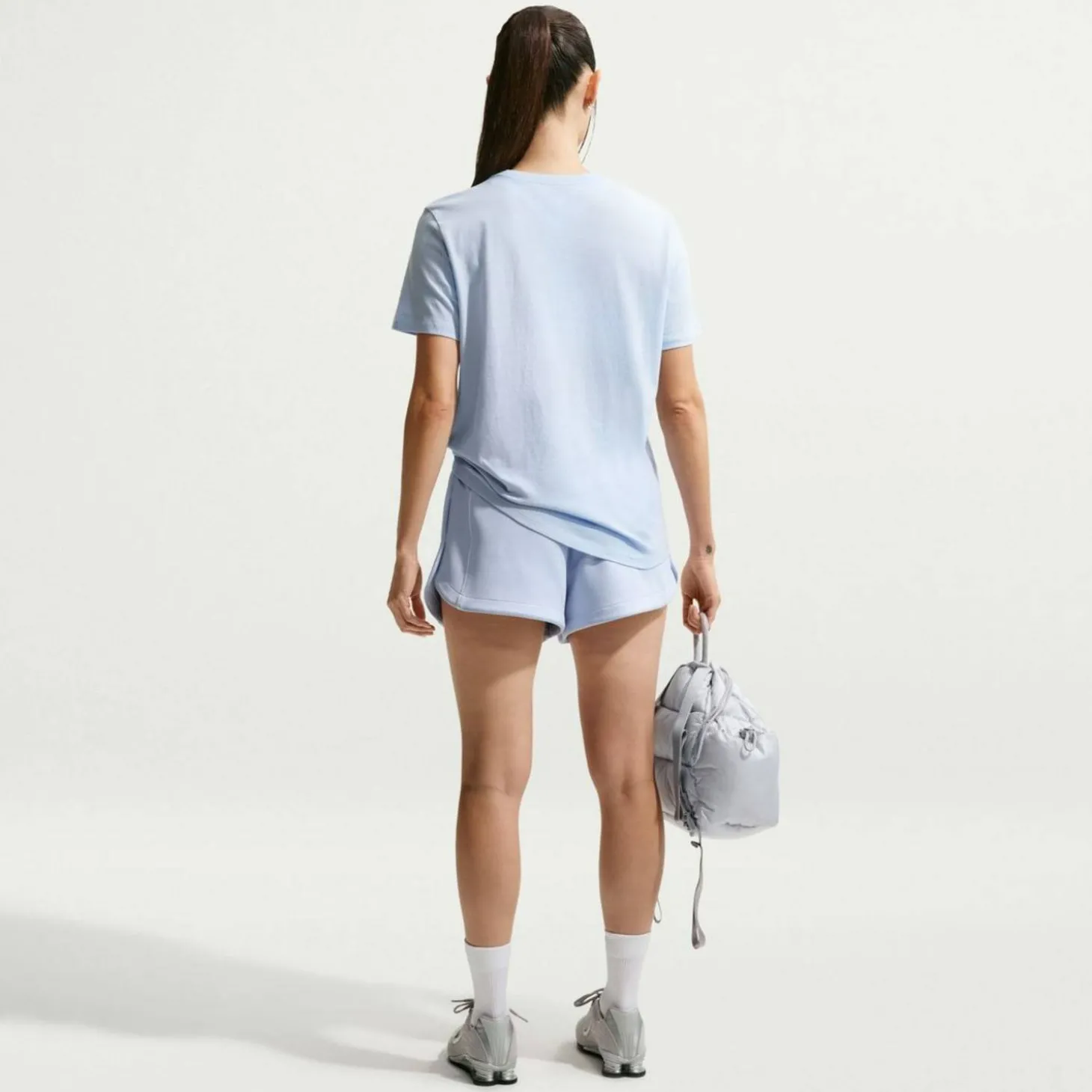 Sportswear Essentials Logo Damen T-Shirt