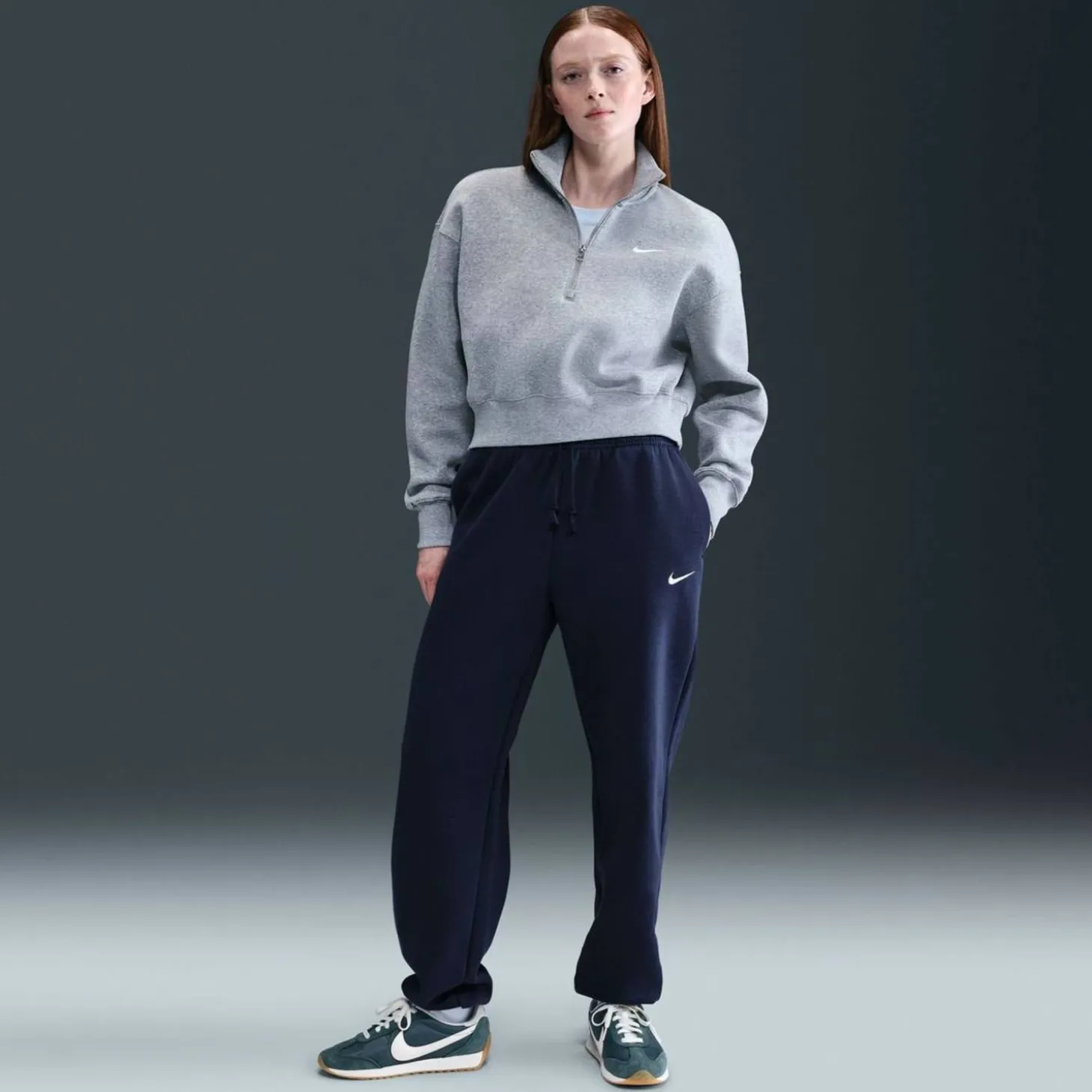 Sportswear Phoenix High-Waisted Oversized Damen Trainingshose
