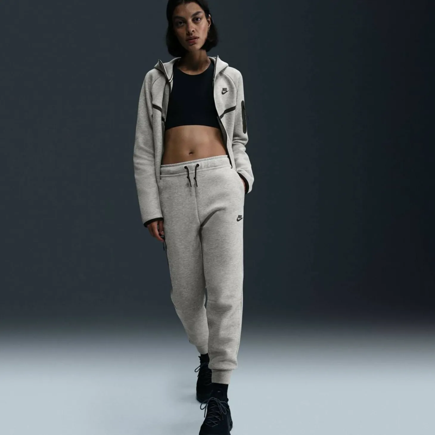 Sportswear Tech Mid-Rise Damen Jogginghose