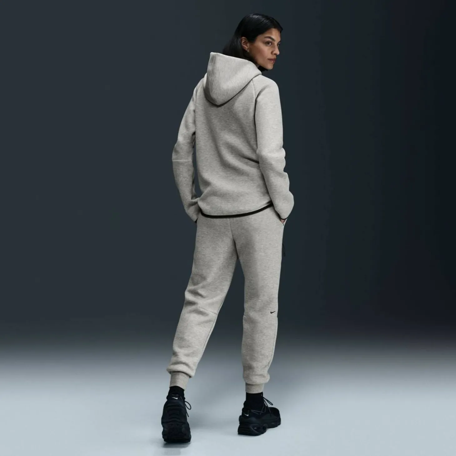 Sportswear Tech Mid-Rise Damen Jogginghose