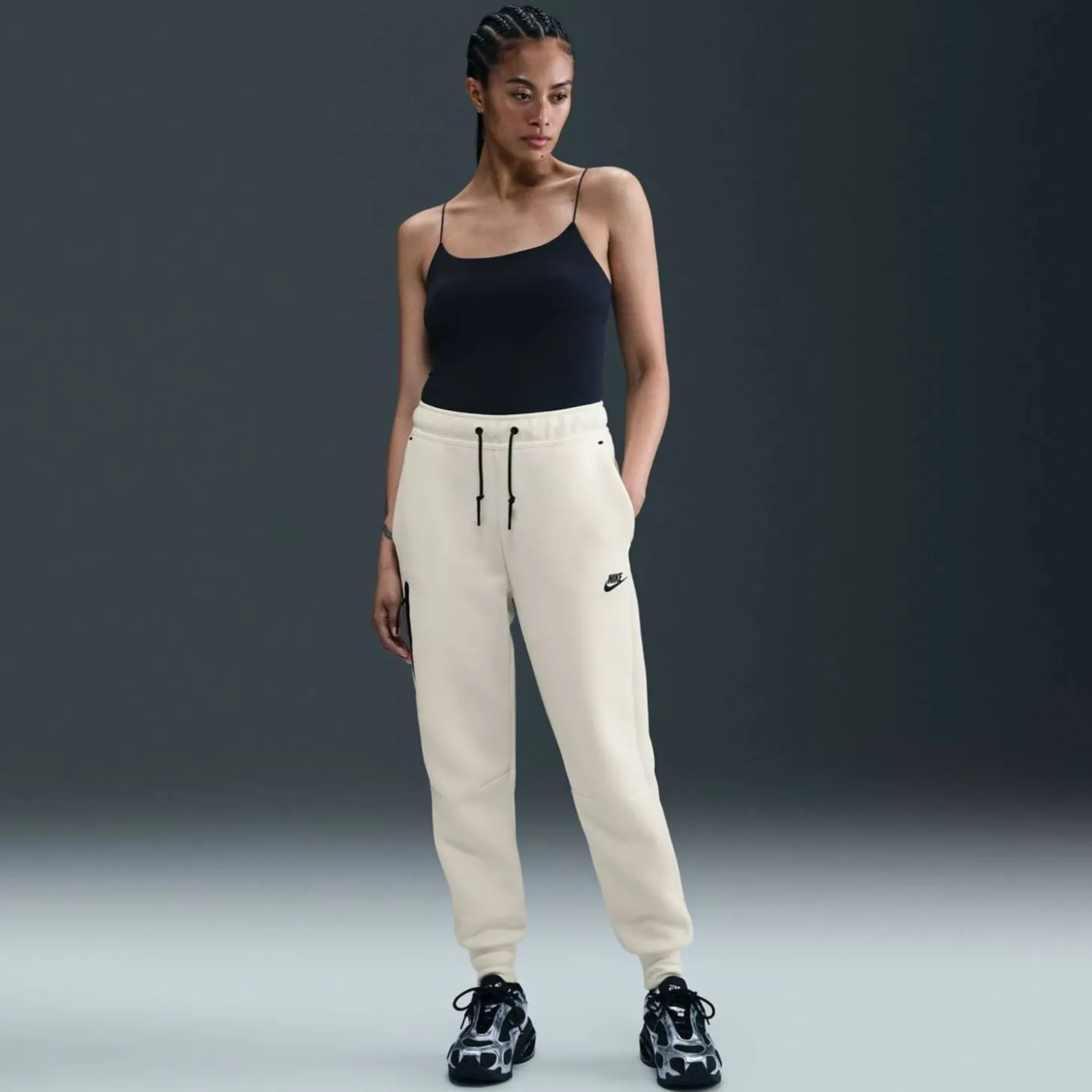 Sportswear Tech Mid-Rise Damen Jogginghose