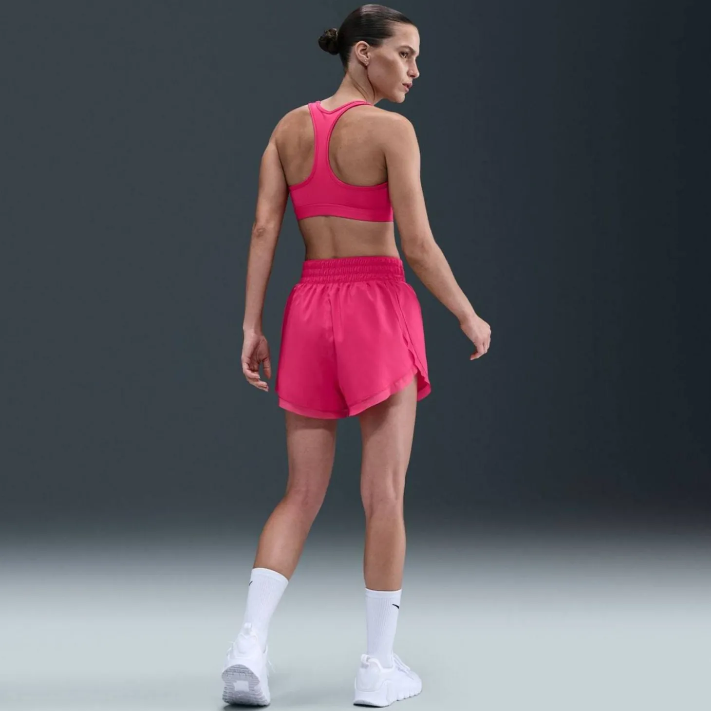 Swoosh Medium Support Padded Damen Bustier