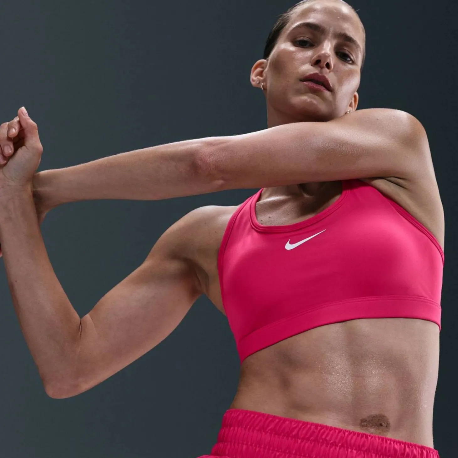 Swoosh Medium Support Padded Damen Bustier