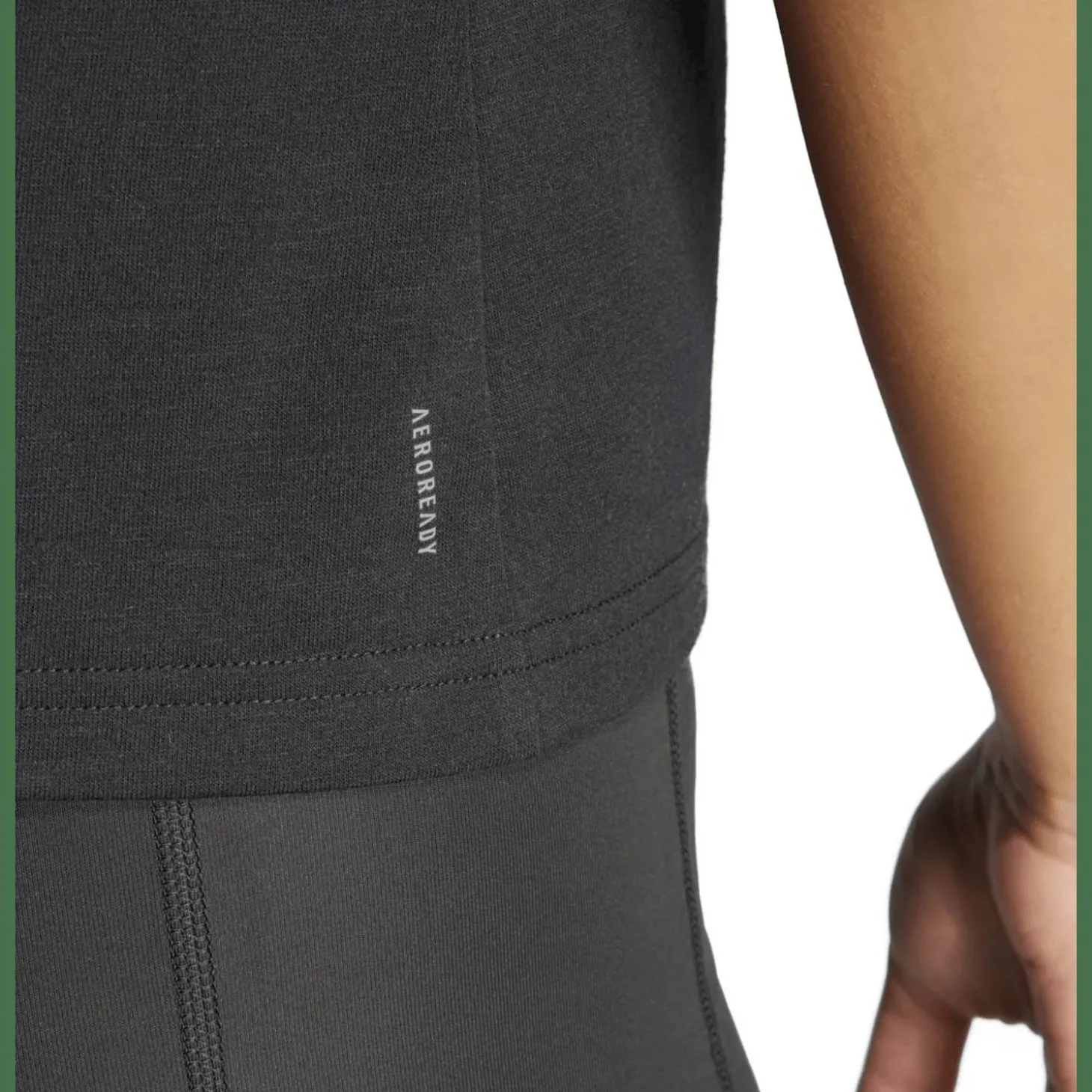 Train Essentials Minimal Branding Racerback Damen T-Shirt