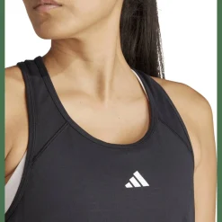 Train Essentials Minimal Branding Racerback Damen T-Shirt