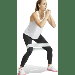 Train Essentials Minimal Branding Racerback Damen T-Shirt